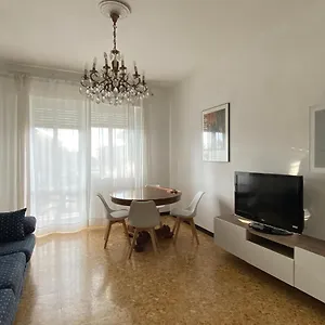 casa-silotti.hotelitalianriviera.com/