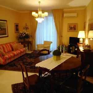 adalgisa-house.taorminaitalyhotels.com/